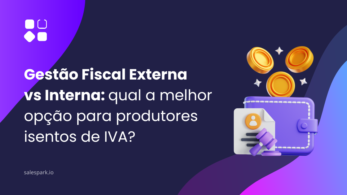Ilustração de carteira roxa com moedas douradas e ícones fiscais sobre fundo azul e roxo, representando a comparação entre gestão fiscal externa e interna para produtores isentos de IVA.